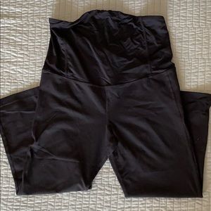 Maternity workout pants